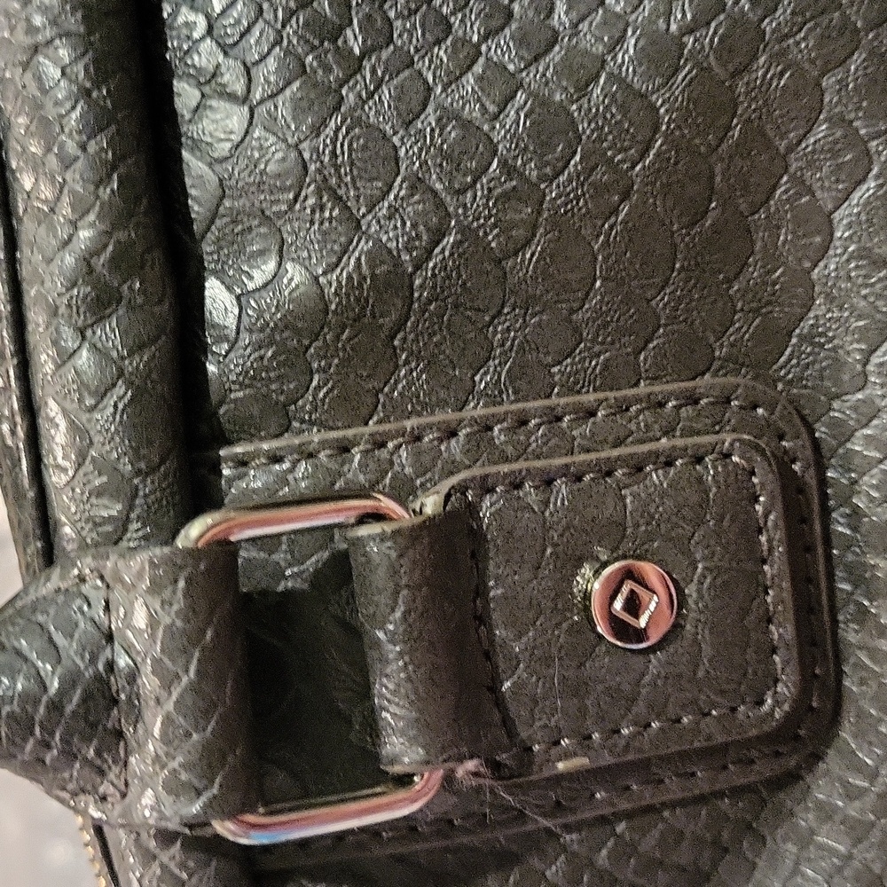 Thirty-one Python Satchel - Picture 9 of 9
